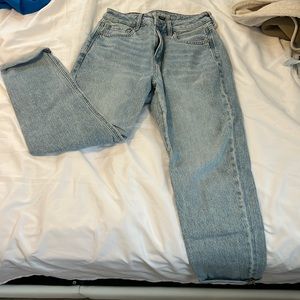 American Eagle Mom Jeans